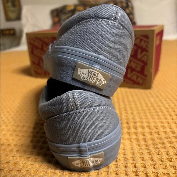 New in Box Vans Classic Slip-On | Pastel Mono Dusty Blue | US Women 8.5 / Men 7 - Picture 9 of 16